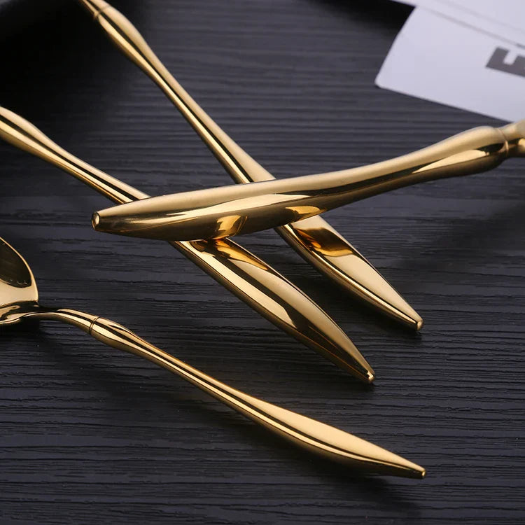 Detailaufnahme Velora Besteckset Gold Silber hochwertiges Design Edelstahl Besteck