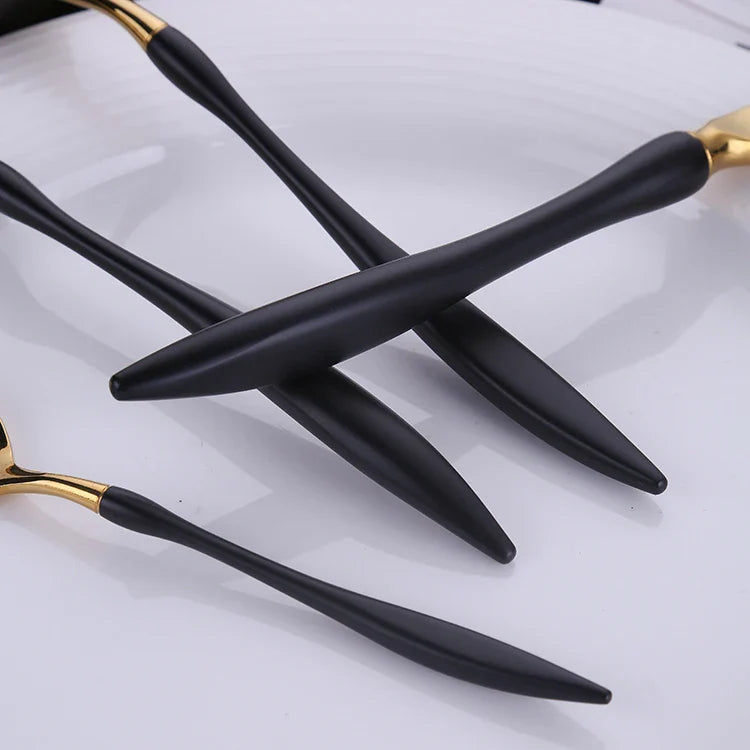 Detail Velora Besteckset Schwarz Gold ergonomischer Griff Edelstahl 18/10